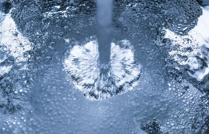 Beber agua del grifo es seguro en la situación actual generada por el coronavirus COVID-19