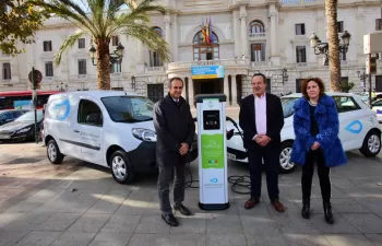 Emivasa presenta sus nuevos vehículos eléctricos en Valencia