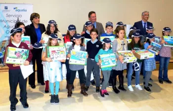 Una niña de Oviedo ganadora y otros 18 escolares finalistas del Concurso de dibujo infantil de Aqualia