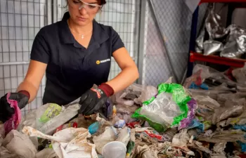 Empresas del plástico trabajan para mejorar el reciclado de los envases alimentarios multicapa