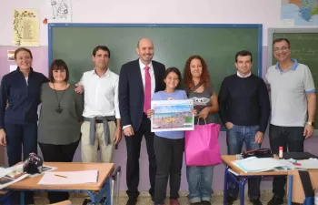 Una niña de Cártama, finalista del Concurso internacional de dibujo infantil de Aqualia