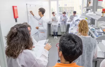 AIMPLAS y la Universitat de València crean el primer título de Experto Universitario en Reciclado